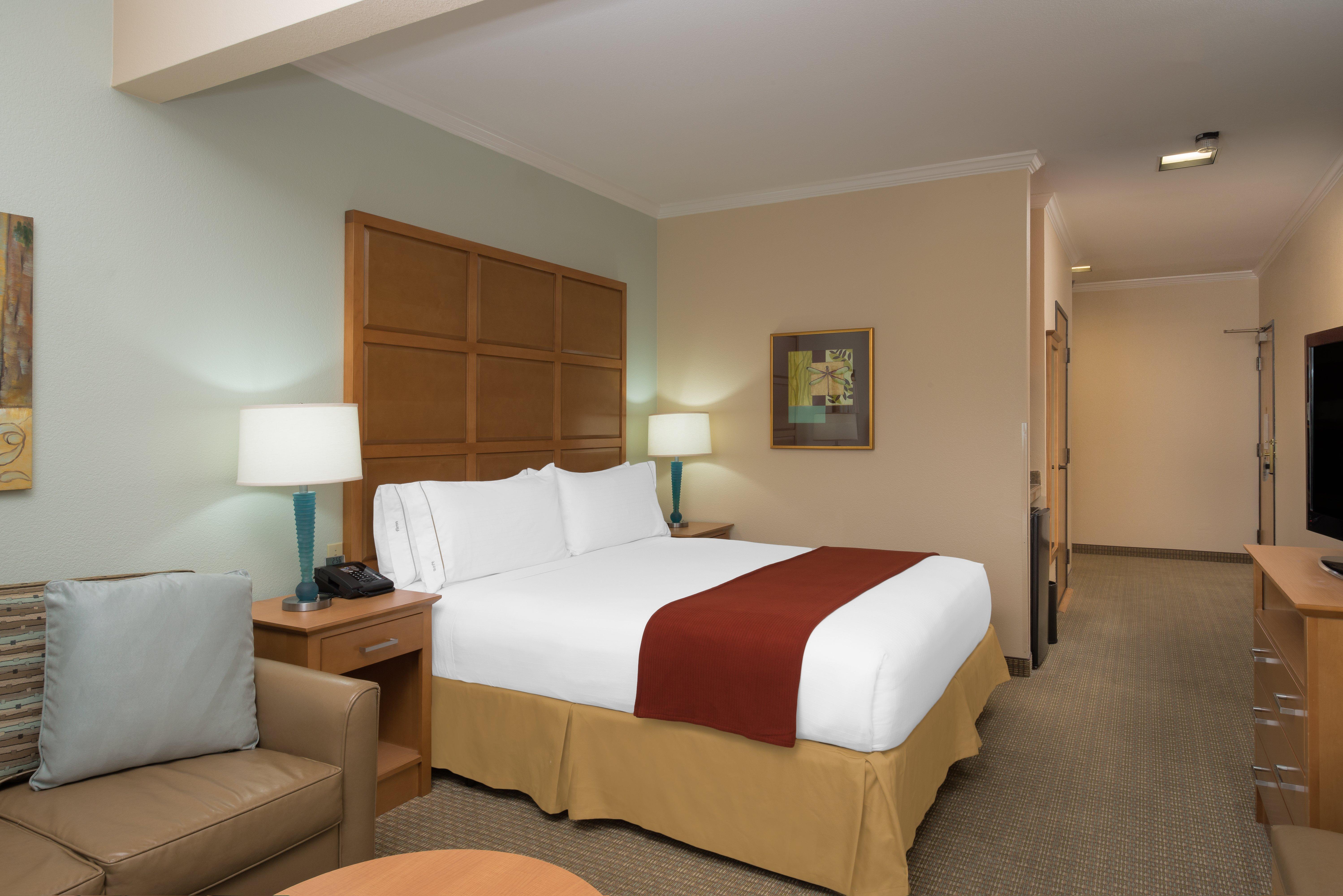 Holiday Inn Express & Suites Santa Clara - Silicon Valley, An Ihg Hotel Экстерьер фото